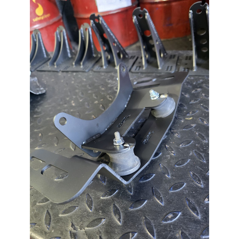 Apoio caixa Nissan S13 - Caixa 6 vel BMW